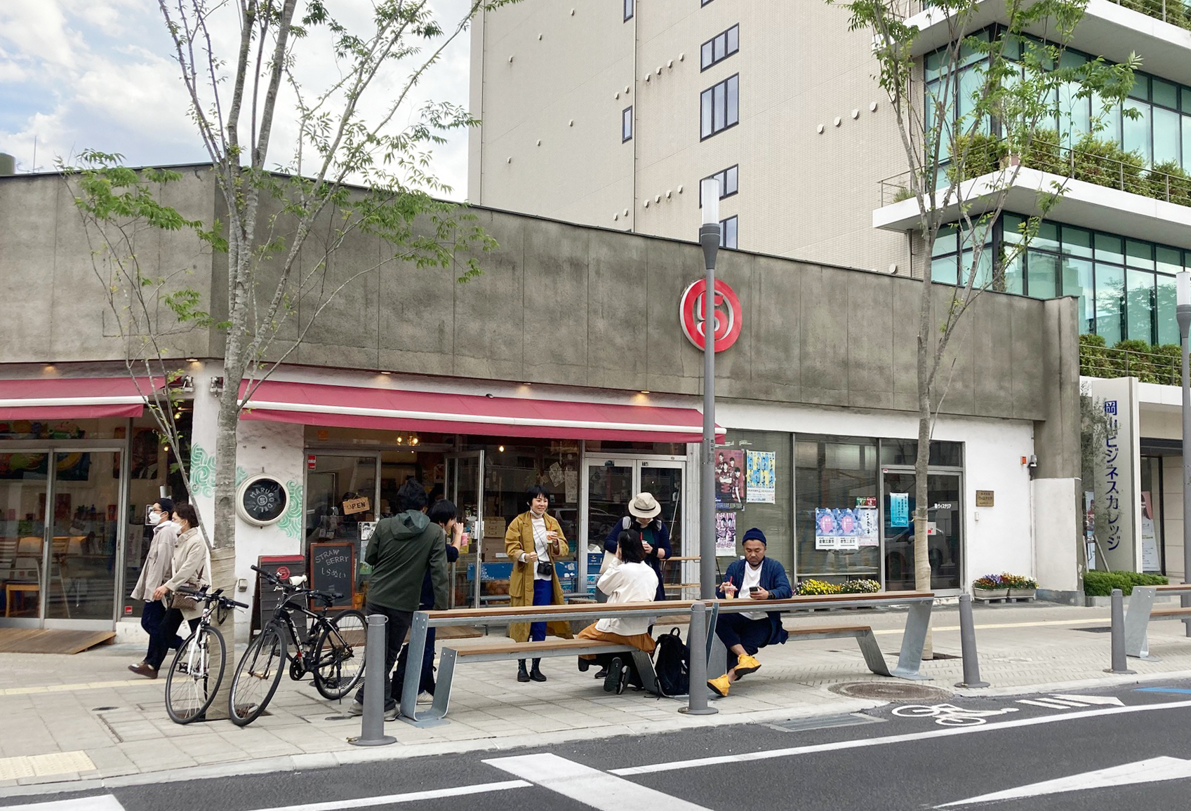岡山県岡山市の歩いて楽しいまちづくり。周辺地域と都市が調和し、持続的に発展できるまちへ。 vol.1 「ハレまち通りの再整備」