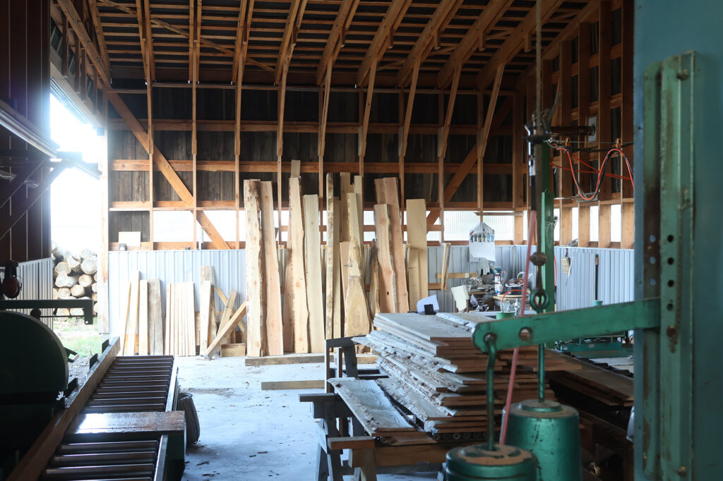 北海道の森林と生きていくための製材所が誕生。多層的にプレイヤーがつながる北海道厚真町の林業サプライチェーンとは